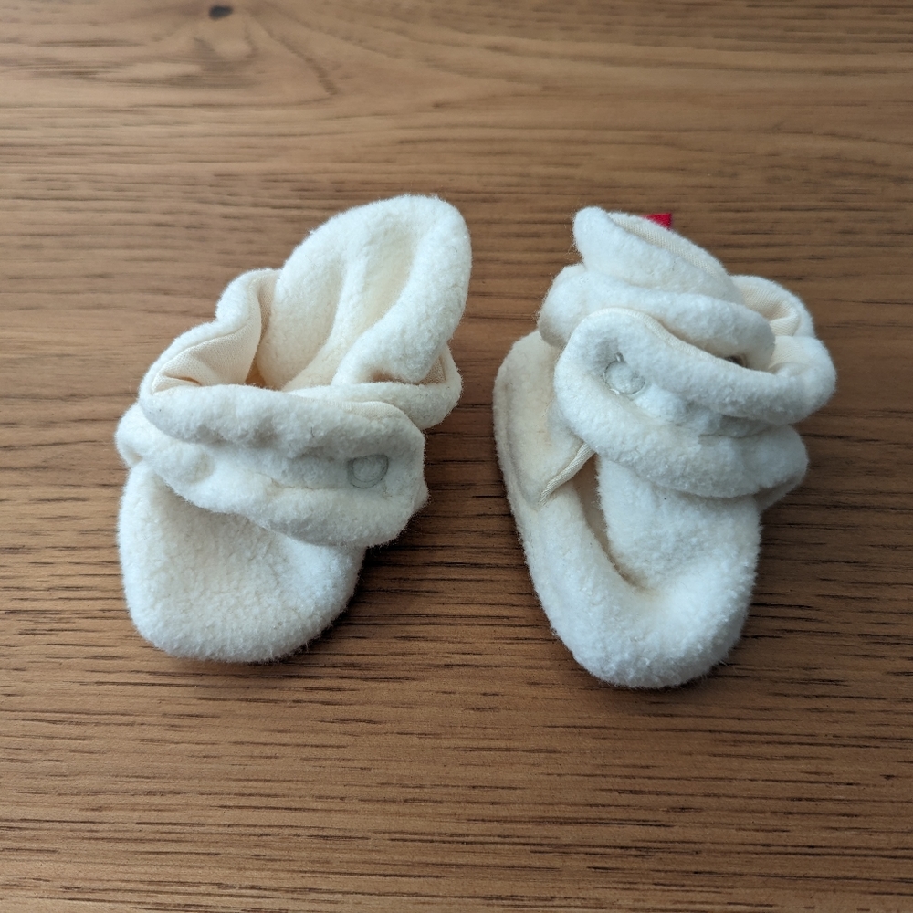 5/$25 Zutano fleece baby booties